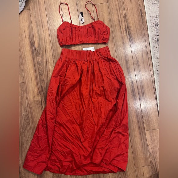 *NWT* Abercrombie & Fitch Resort Set w/ ruched top and volume maxi skirt - Picture 2 of 4